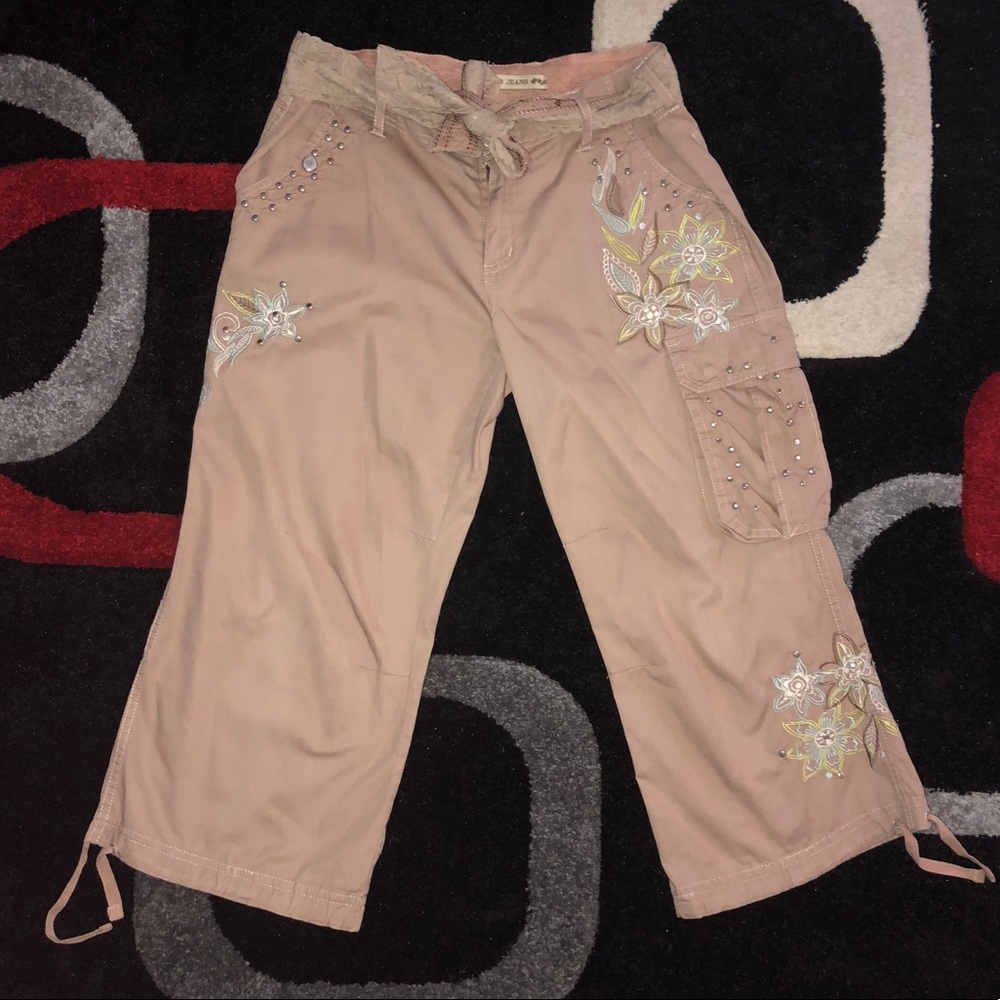 BB Jeans Capri Pant with Embroidery Design